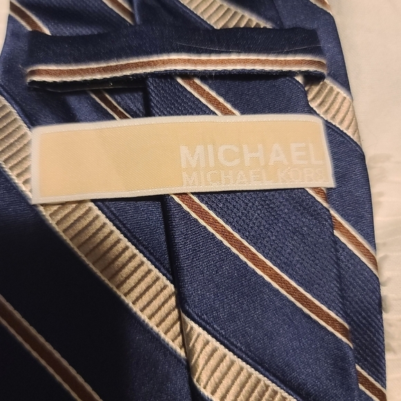 Michael Kors Navy Gold Stripe Silk Neck Tie - Picture 3 of 3